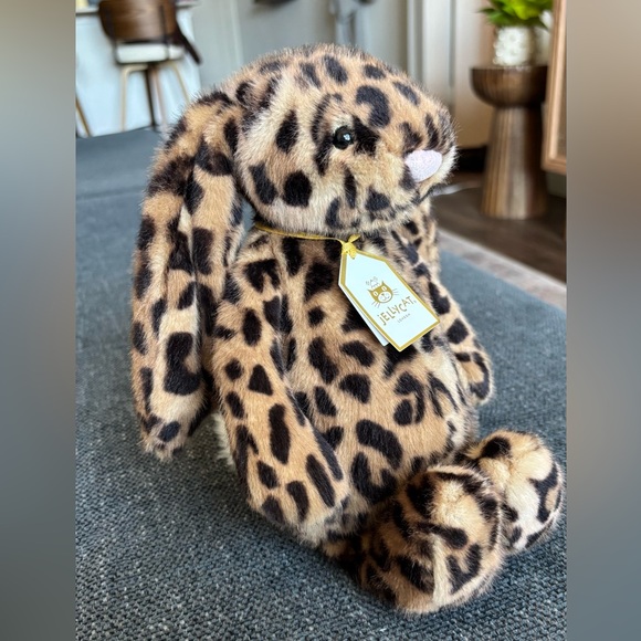 🐆 👑 NWT Jellycat Cobblehop Bunny Ruby Cruiser Exclusive Leopard Print Jellycat - Picture 4 of 15